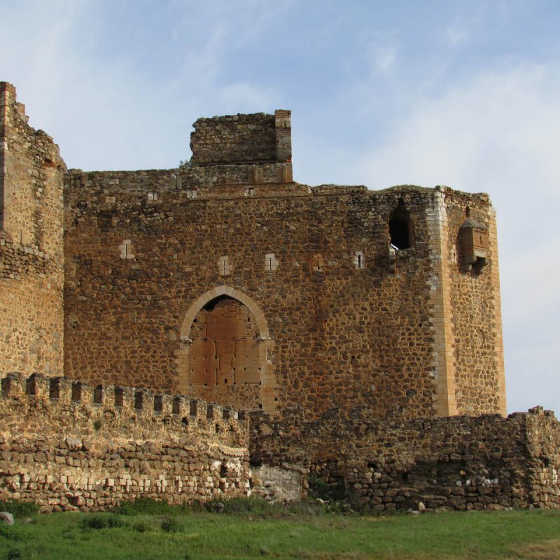 Img.9 Albarrana derecha (24) y torre homenaje sobre ella (25)