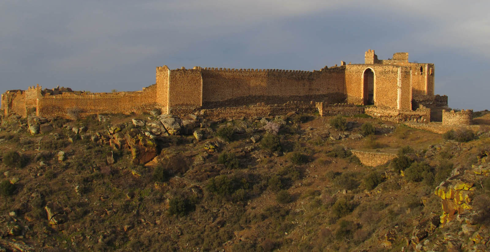 Img. 18 Vista Sur-Sureste (abajo muro de contención 32)